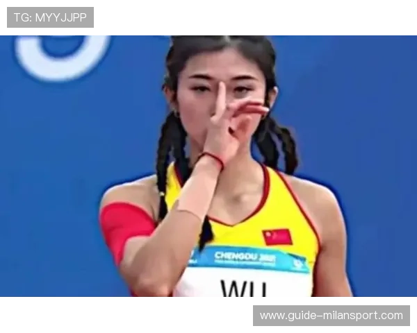 冠军赛终场哨响,球员泪洒赛场写下难忘瞬间,冠军被推出赛道 冠军赛终场哨响,球员泪洒赛场写下难忘瞬间,冠军被推出赛道