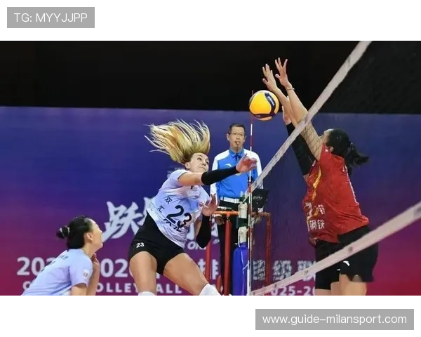 天津女排王倩扣球连中，轻松赢下比赛